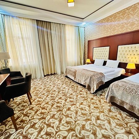Clover Hotel Baku Formula 1 View מראה חיצוני תמונה