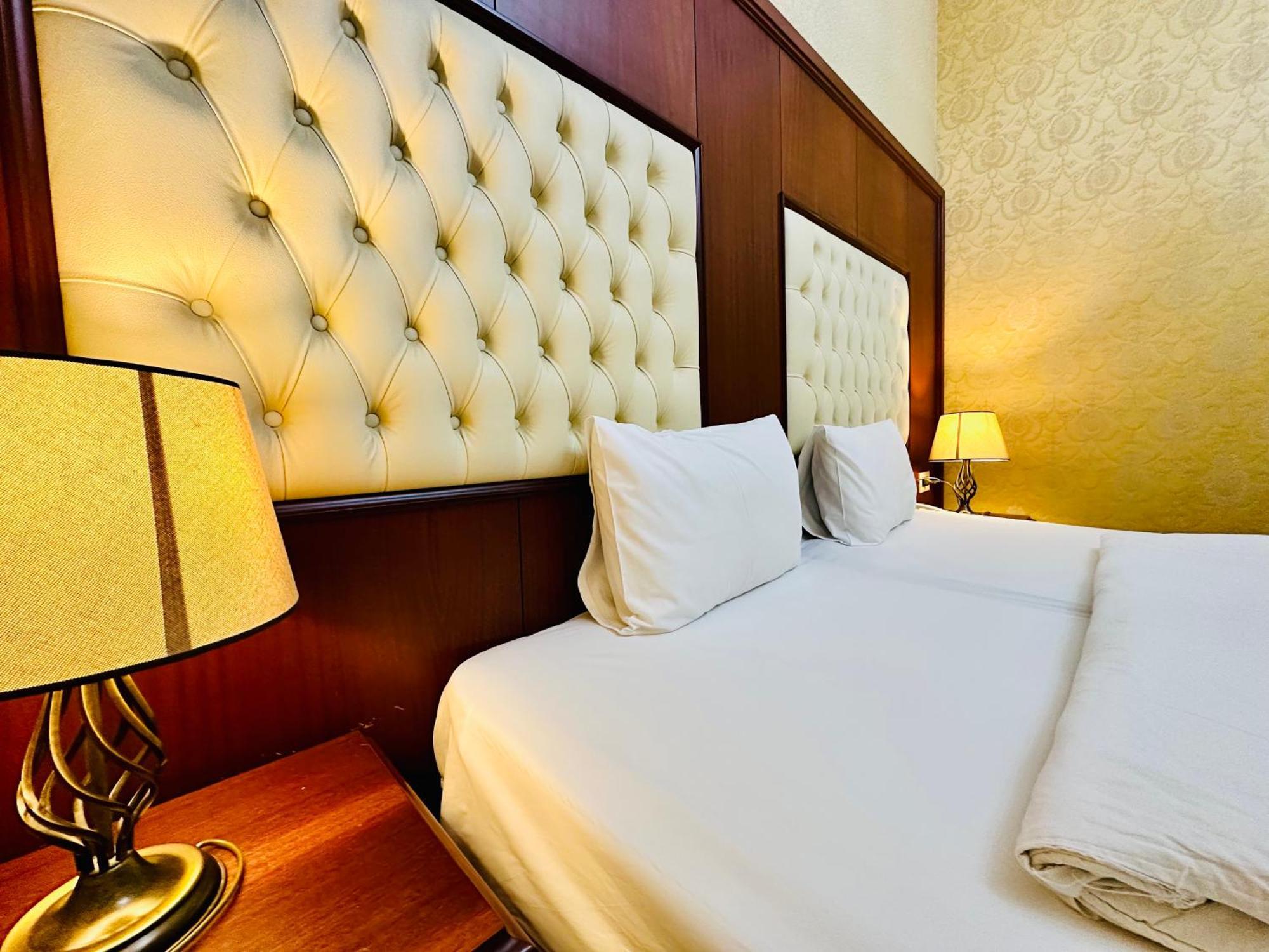 Clover Hotel Baku Formula 1 View מראה חיצוני תמונה