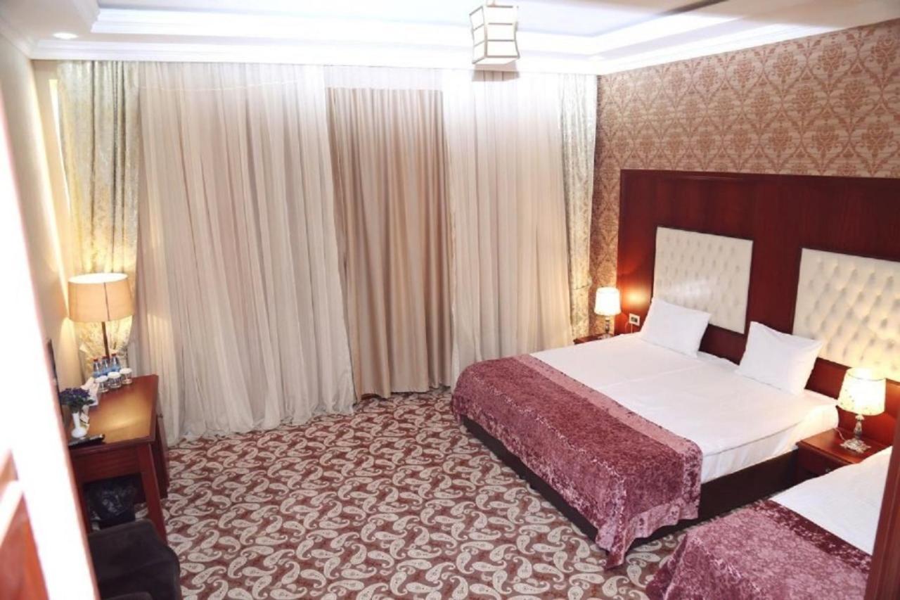 Clover Hotel Baku Formula 1 View מראה חיצוני תמונה