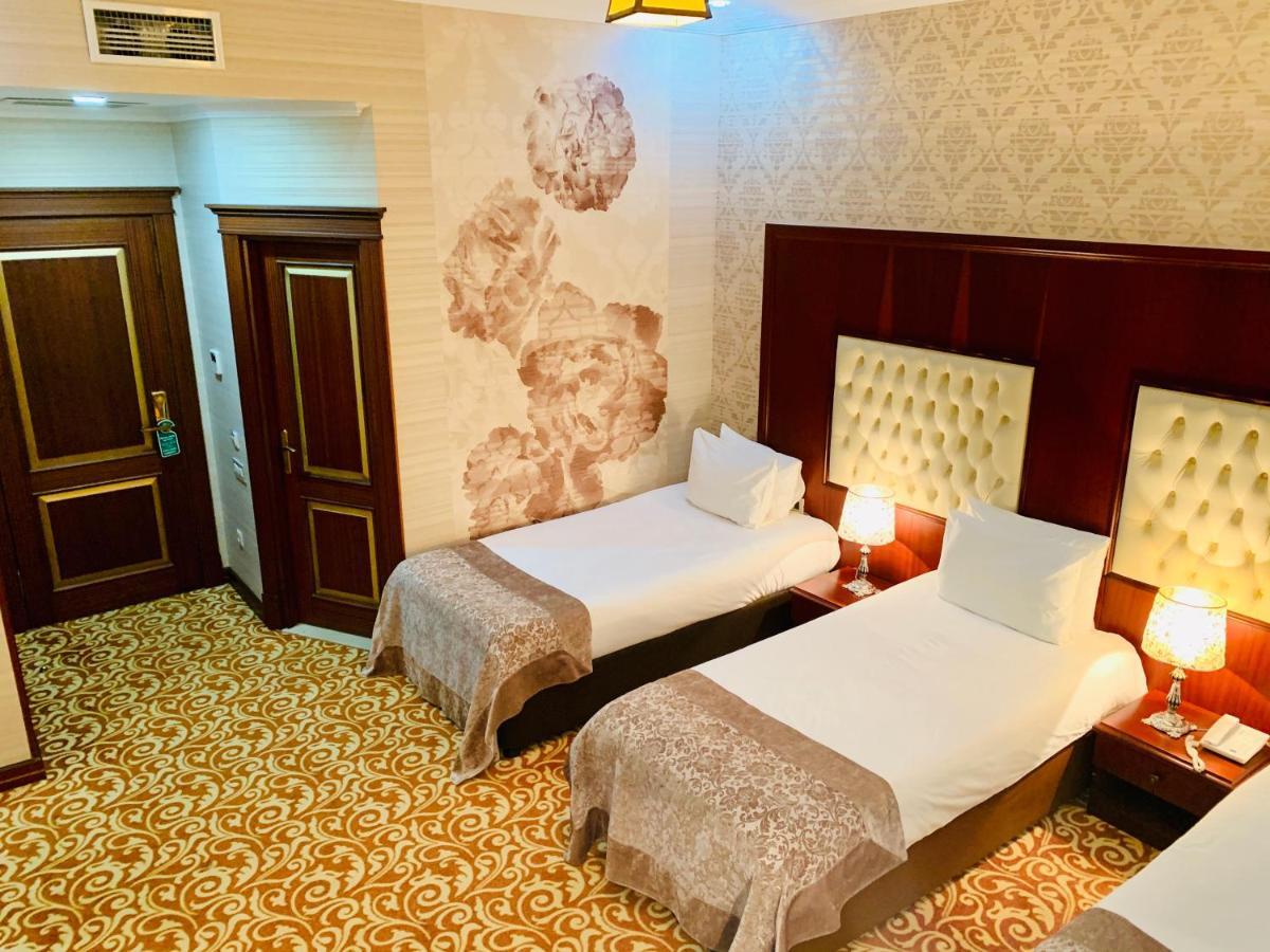 Clover Hotel Baku Formula 1 View מראה חיצוני תמונה
