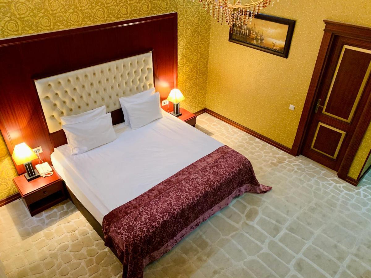 Clover Hotel Baku Formula 1 View מראה חיצוני תמונה