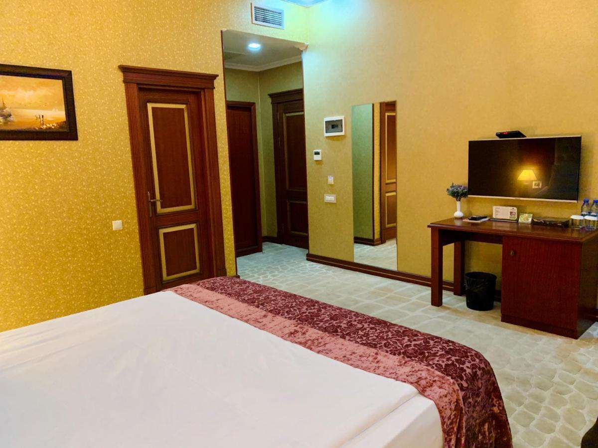 Clover Hotel Baku Formula 1 View מראה חיצוני תמונה