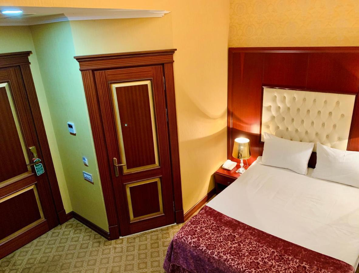 Clover Hotel Baku Formula 1 View מראה חיצוני תמונה