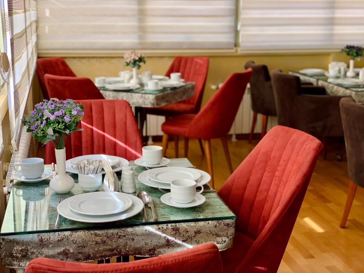 Clover Hotel Baku Formula 1 View מראה חיצוני תמונה