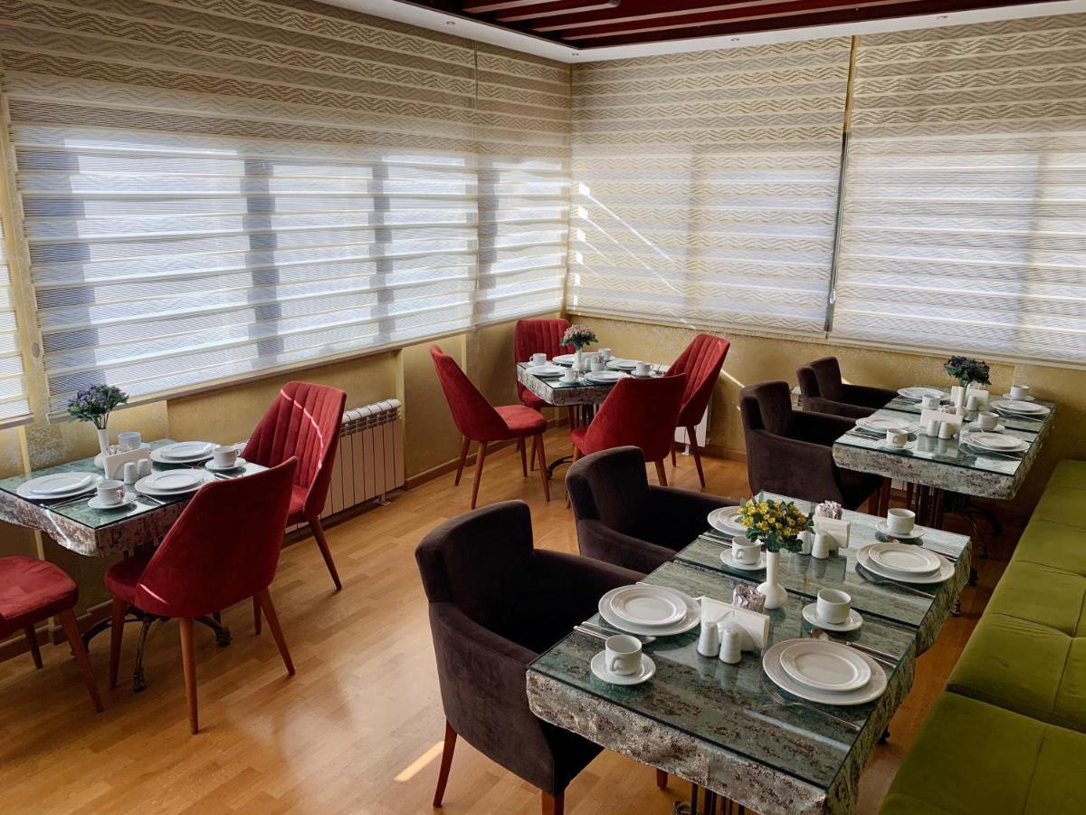 Clover Hotel Baku Formula 1 View מראה חיצוני תמונה